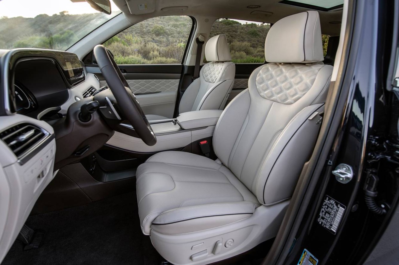 2023 Hyundai Palisade Hybrid Interior