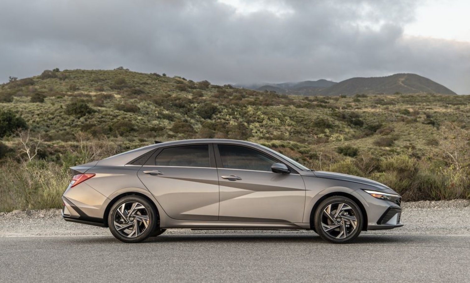 2026 Hyundai Elantra Release Date Interior Specs Inside The Hood