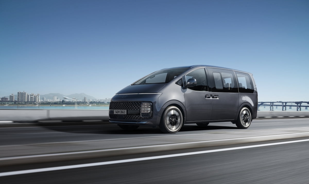 Hyundai To Launch EV Model Of Staria Minivan In 2026 KED Global
