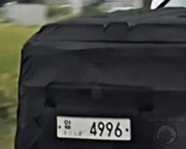 SPY PHOTOS MODERN FAMILY SUV REDESIGN SPIED Hyundai Santa Fe Facelift 